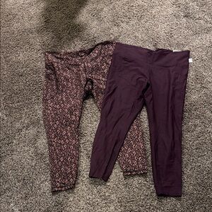 2 pairs of Old Navy Women's Leggings - Dark purple and Patterned